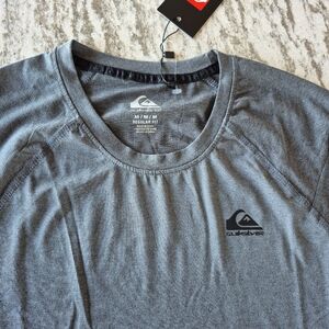 Quiksilver Men's Performance T-Shirt Size Medium NEW